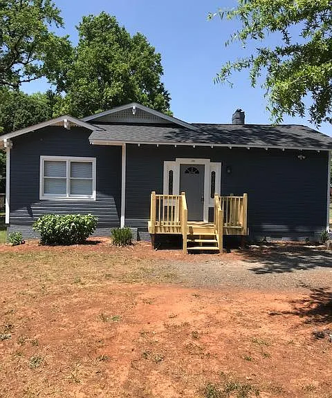 2808 Kendrick Ave — Photo 1