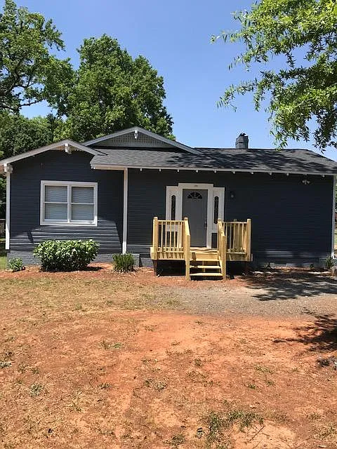 2808 Kendrick Ave