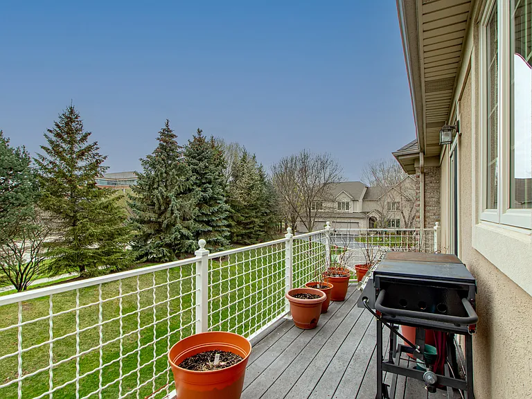 6 Beaconsfield Ct — Photo 18