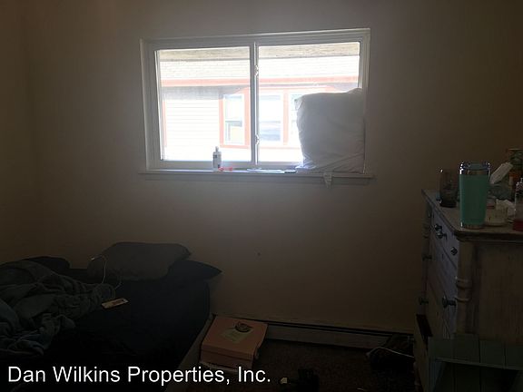 5th image of 2069 N Cambridge Ave APT 211