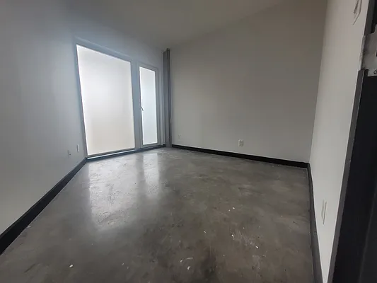 Rented by EXR | media 7
