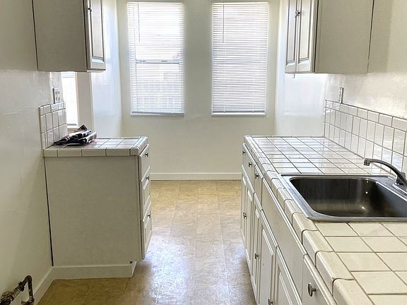 5th image of 684 W 14th St #684