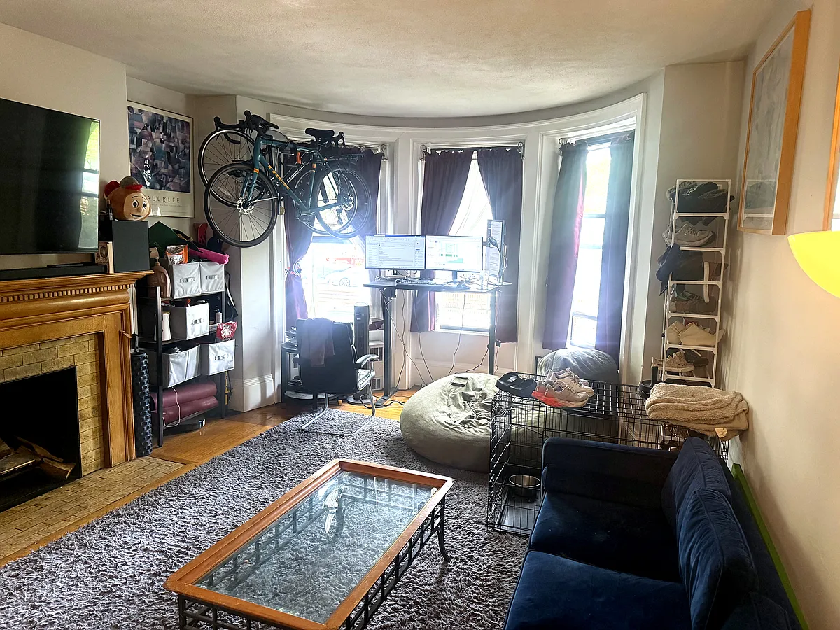 Building Photo - 1021 Beacon St #3