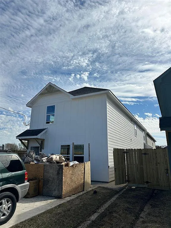 3 bed, 2.5 bath, 1190 sqft, $1,850 — Photo 1