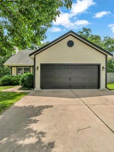 1914 S Leslie Dr, Independence, MO, 64055