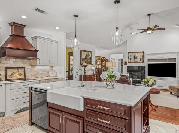 4430 La Jolla, Pensacola, FL 32504