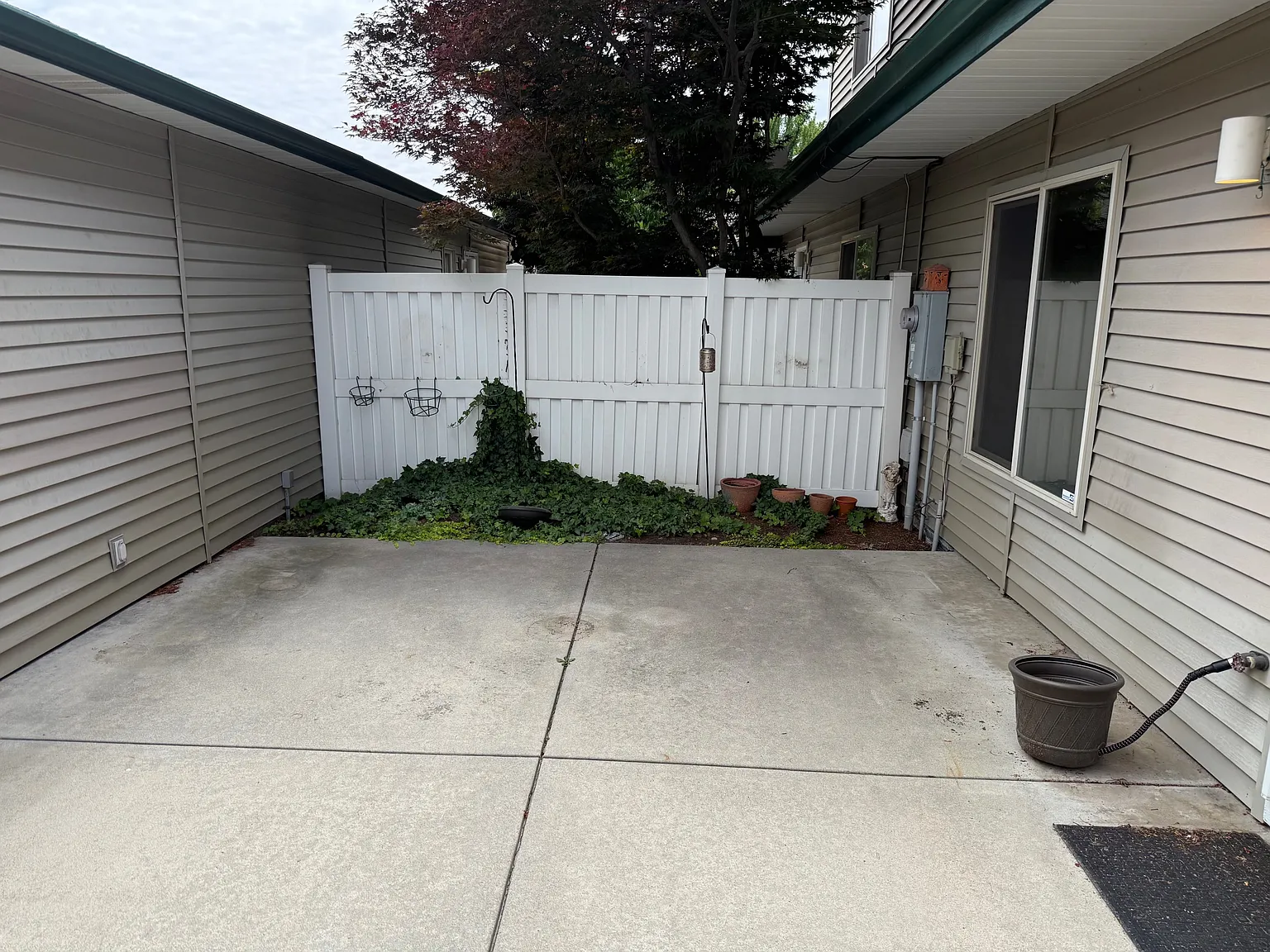 2 bed, 2.5 bath, 1755 sqft, $2,500 — Photo 2