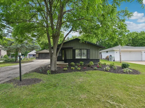 6310 North 107th STREET, Milwaukee, WI 53225