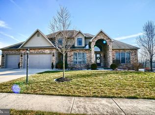 22 Farmhouse Ln, Carlisle, PA 17013