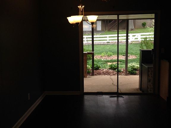 5th image of 923 Brookhaven Dr