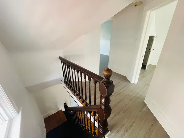 330 Van Duzer Street image 5 of 27