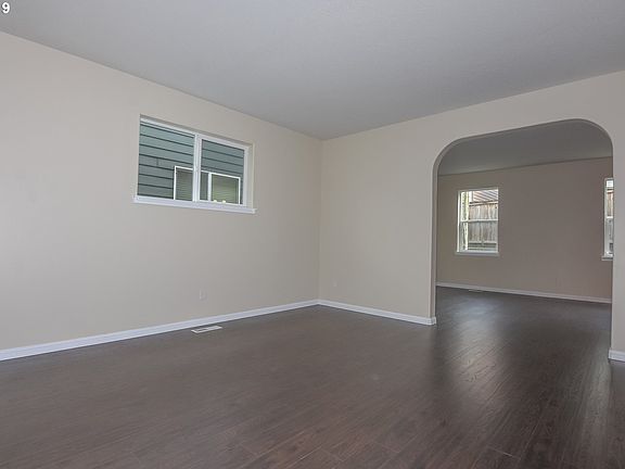 5th image of 3609 SE 189th Ave