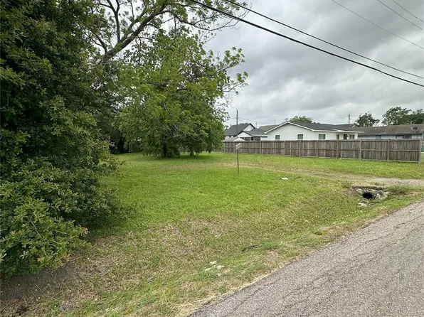 920 E 39th St, Houston, TX 77022