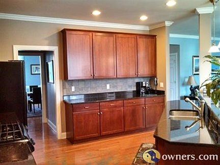 Kitchen Angle I (lower cabinets w/ slide out drawers)