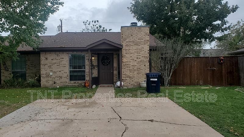 1st image of 607 San Saba Ct