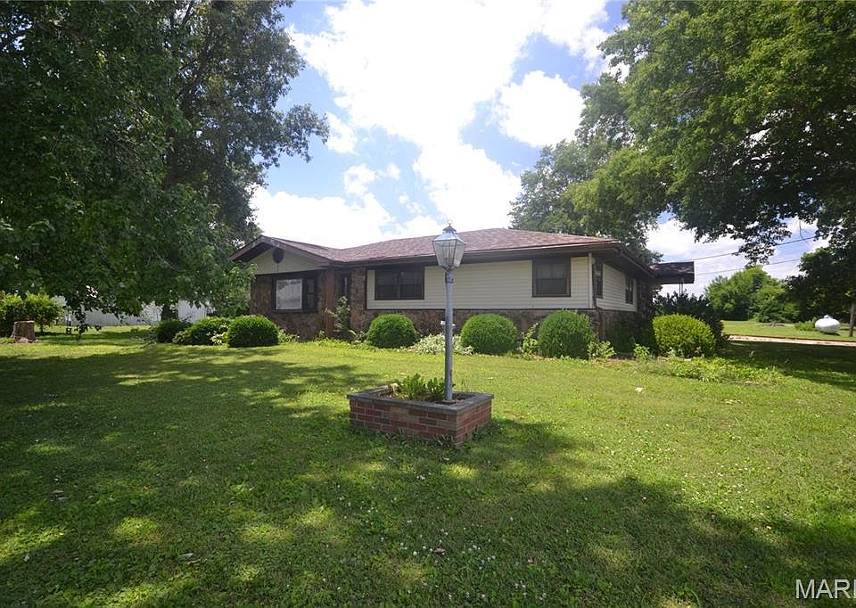 2nd image of 319 Old Floraville Rd