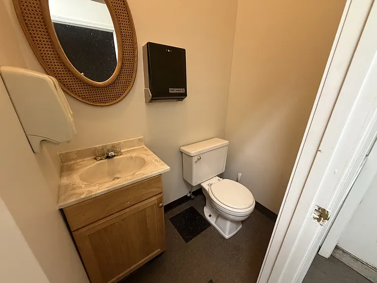 319 Cathedral Mnr #1 — Photo 10