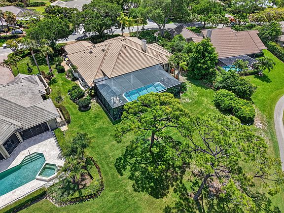 2nd image of 6460 SE Winged Foot Drive