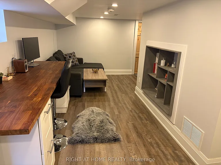 39 Amherst Ave #LOWER — Photo 6