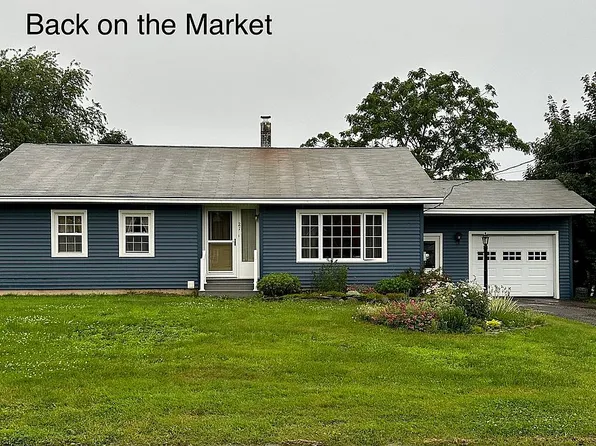21 Sunnyside St, Houlton, ME 04730