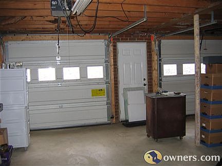 2 CAR GARAGE