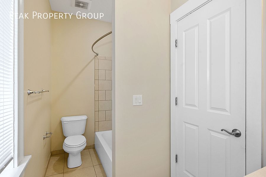 1st image of 961 E McMillan St #302