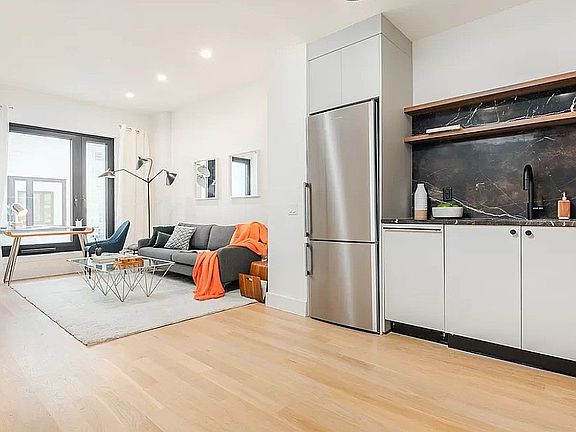 3rd image of 260 Gold St #707