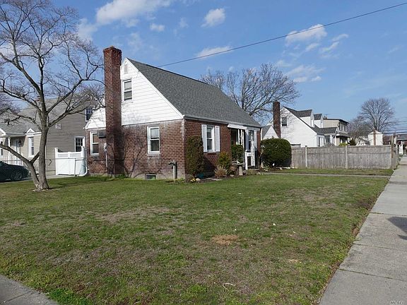 2nd image of 676 Naple Ave