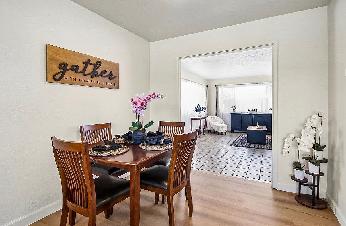 3 bed, 1443 sqft, $3,800 — Photo 3