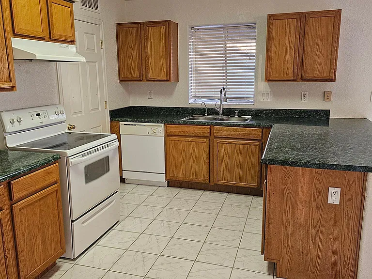 3035 Kiowa Blvd N #102 — Photo 5