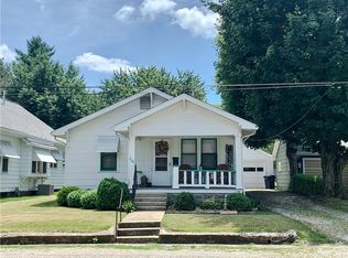 206 E Dole St, Paris, IL 61944