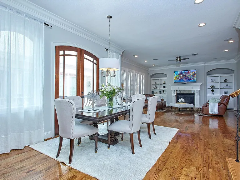 1126 W 16th St #F — Photo 11