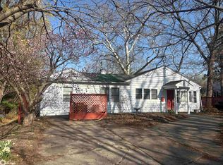 803 S Main St, Fairfield, IA 52556