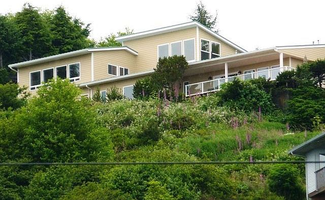 1st image of 6645 NE Port Dr