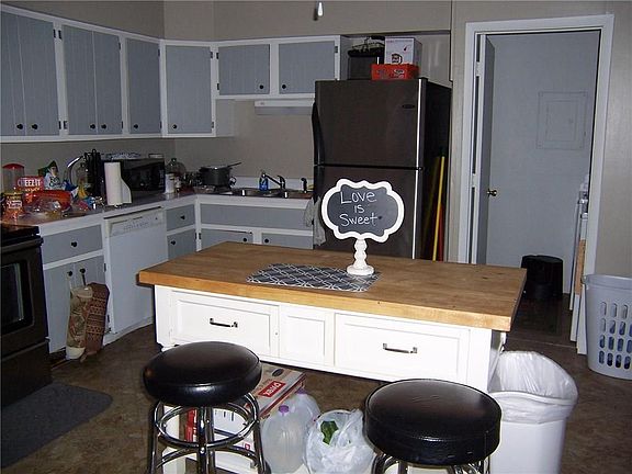 2nd image of 3907 N Kivet Ct