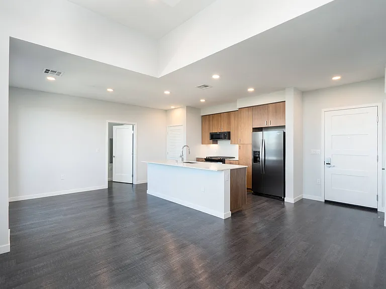 MV Apartments — Photo 15