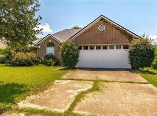 5302 Primrose Ln, Bossier City, LA 71112