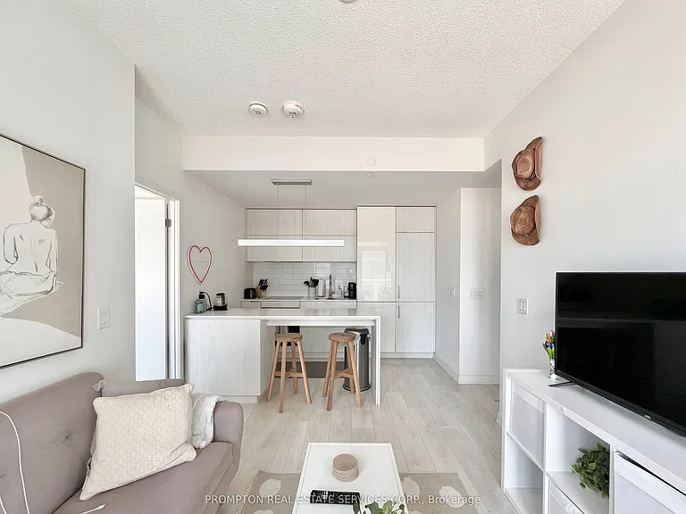 20 Richardson St #1707 — Photo 4