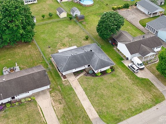 2nd image of 355 Blackburn Ave
