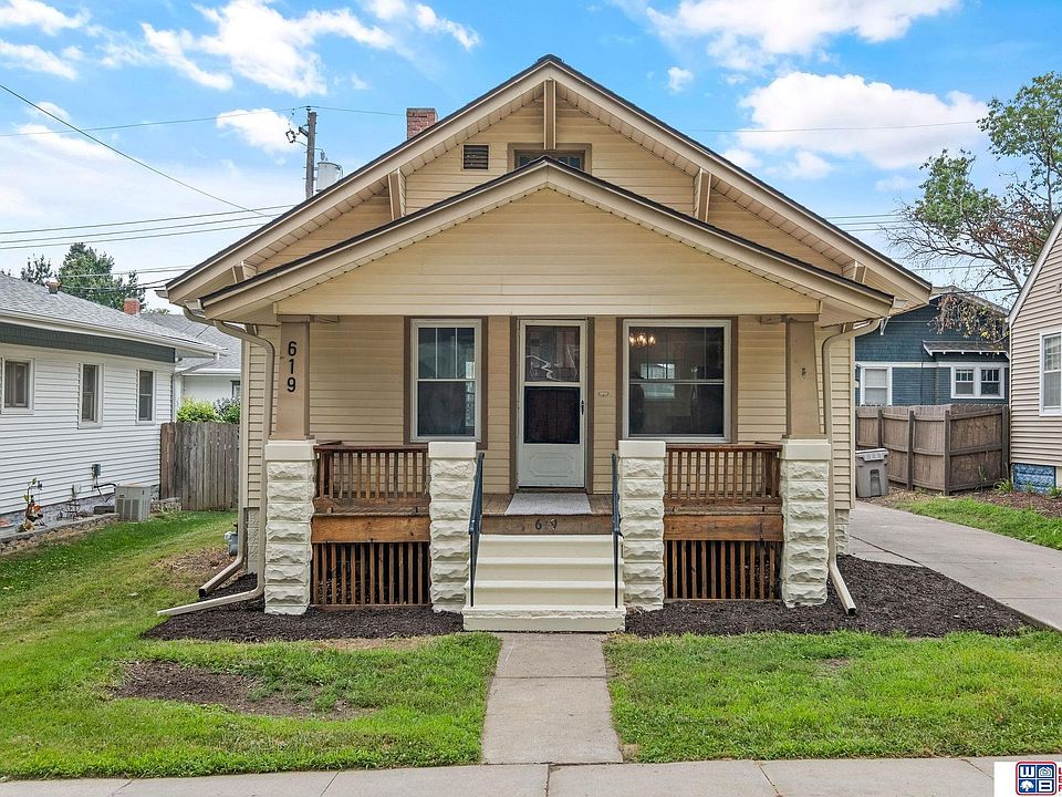 1st image of 619 S 31st St