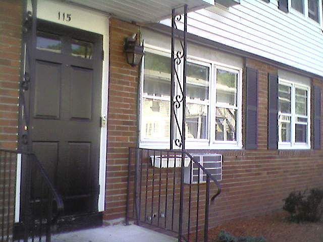 1st image of 115 Frederick St APT 1R