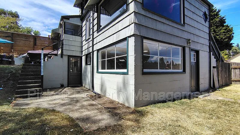 Studio, 1.0 bath, 550 sqft, $1,275 — Photo 2