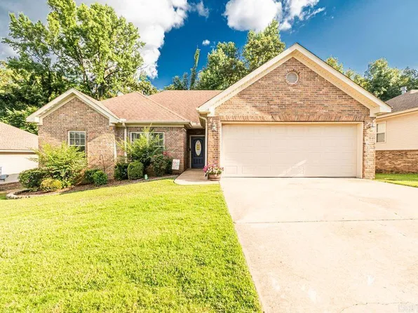 2521 Springhill Village Dr, Bryant, AR 72022