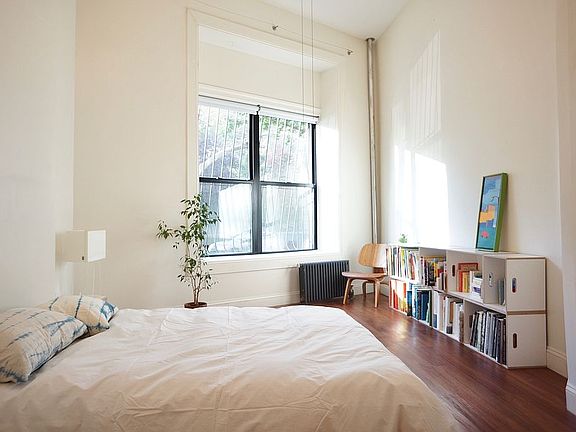 3rd image of 8 Morningside Ave APT 1S
