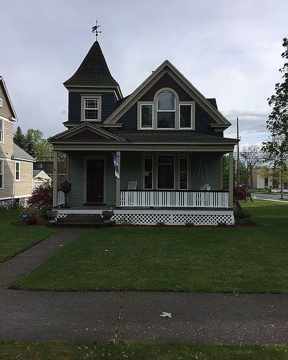Charming 1901 Victorian