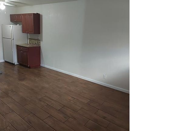 4th image of 1980 Lincoln Ave #1