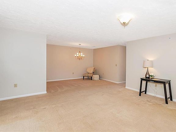 4th image of 8750 Yardley Ct APT 109