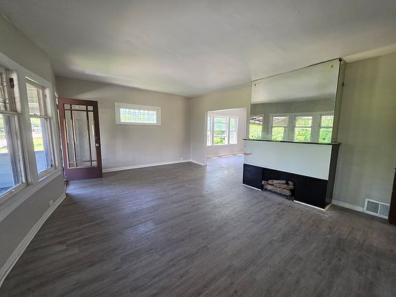 3rd image of 11419 Durant Ave #2