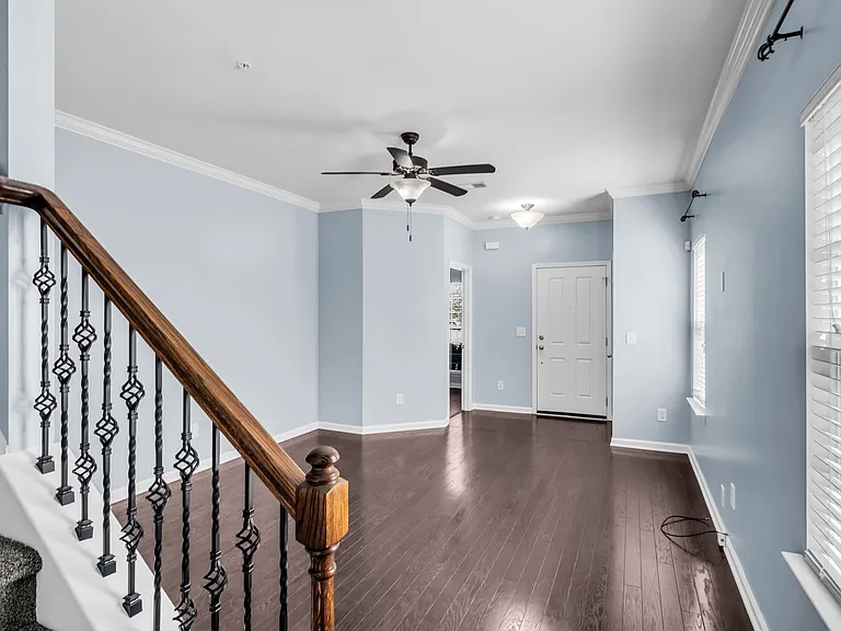 2031 Hemlock Dr #1 — Photo 5