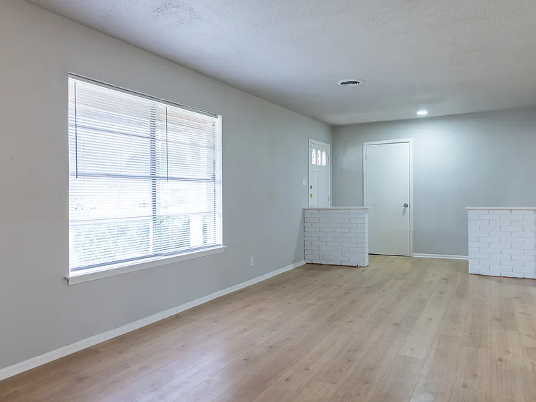 4610 Lavender Ln — Photo 4